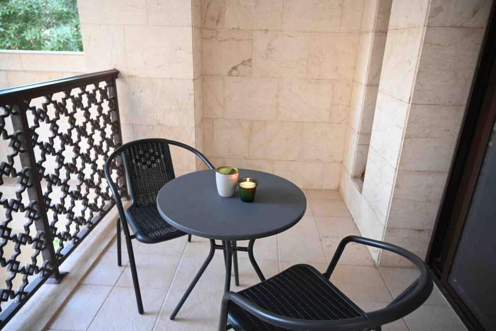 Brand New Furniture . Close To Dubai Mall. Buitenkant foto